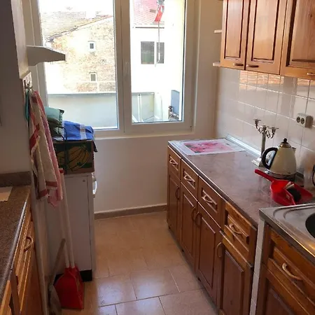Moblierte 2 Zi-whg, Zentral Und Doch Ruhig Apartment *