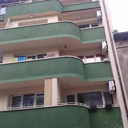 Moblierte 2 Zi-whg, Zentral Und Doch Ruhig Apartment *